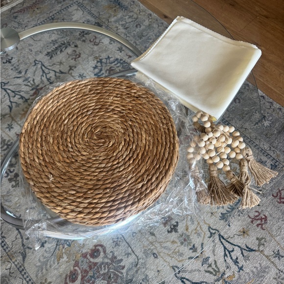 Set of 6 home dining table set - Picture 4 of 7